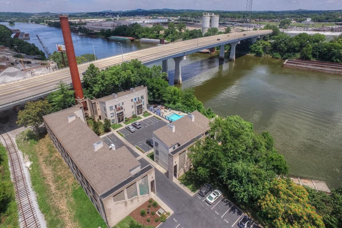Walk To Broadway Riverfront Condo With Pool Nashville Buitenkant foto