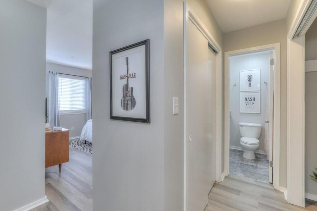 Walk To Broadway Riverfront Condo With Pool Nashville Buitenkant foto