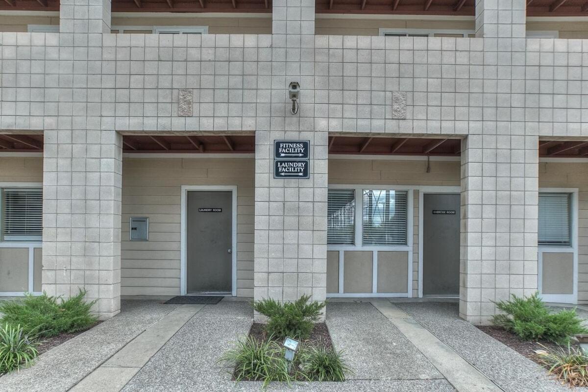 Walk To Broadway Riverfront Condo With Pool Nashville Buitenkant foto