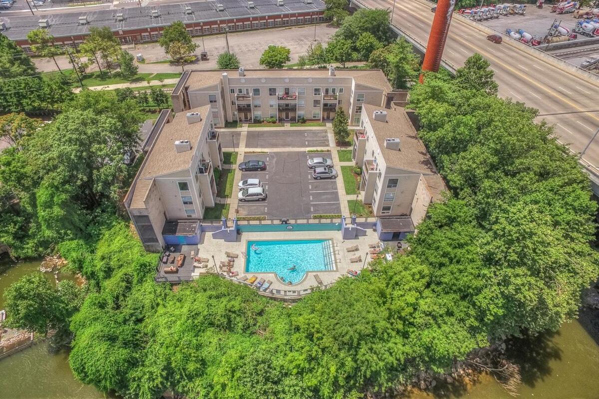 Walk To Broadway Riverfront Condo With Pool Nashville Buitenkant foto