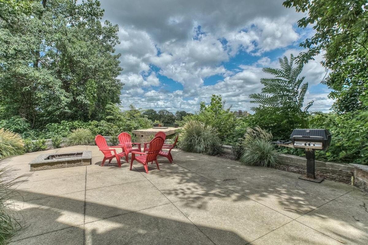 Walk To Broadway Riverfront Condo With Pool Nashville Buitenkant foto