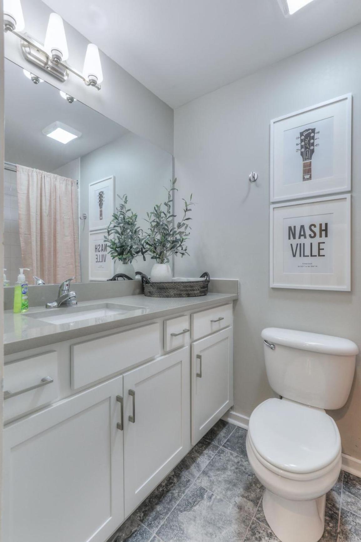 Walk To Broadway Riverfront Condo With Pool Nashville Buitenkant foto